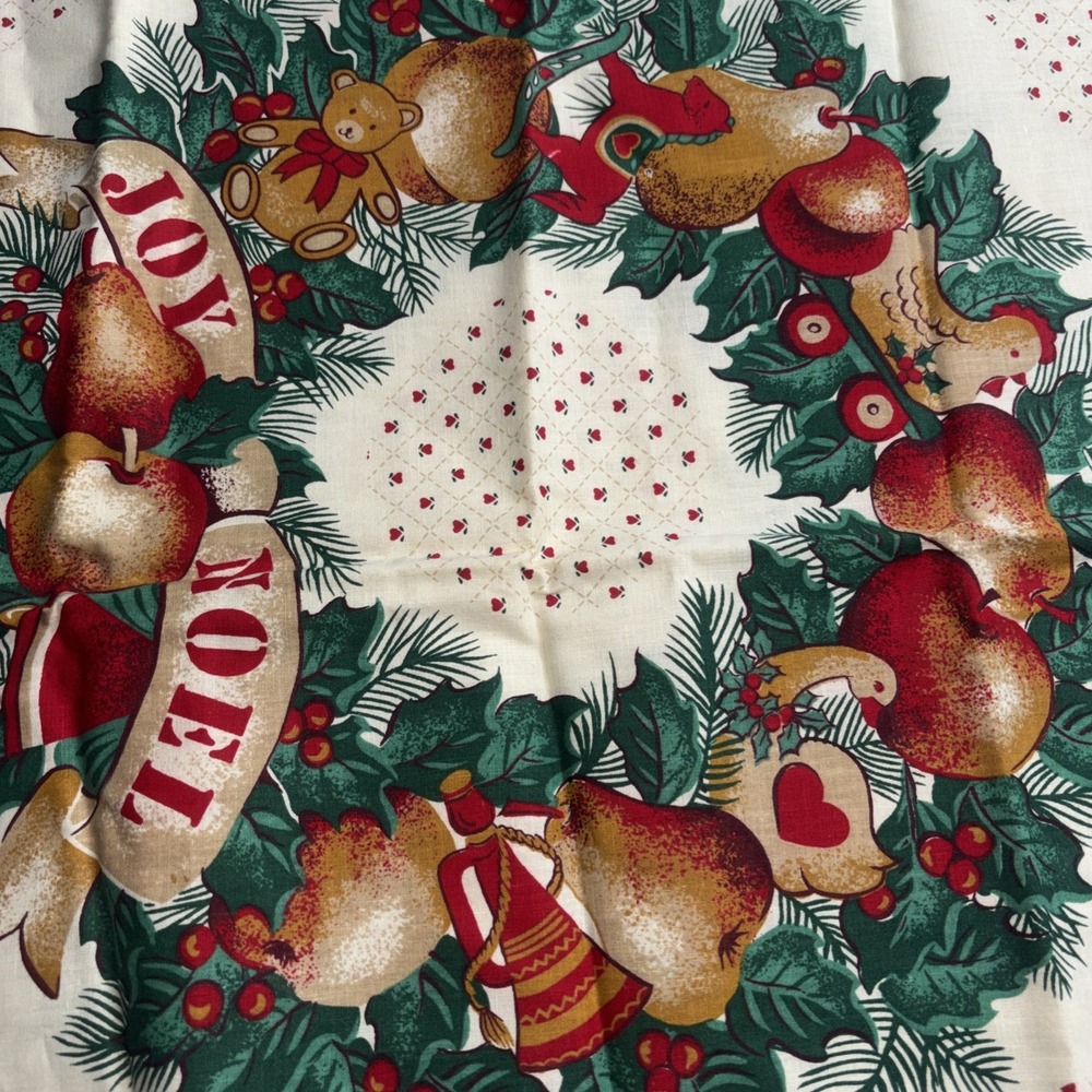 Vintage Christmas Wreath-Quilt-Pillow Cotton 2 Square Panel Ameritex Cut-n-Sew - Picture 6 of 7